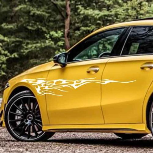 autocollant voiture blanc sur auto jaune