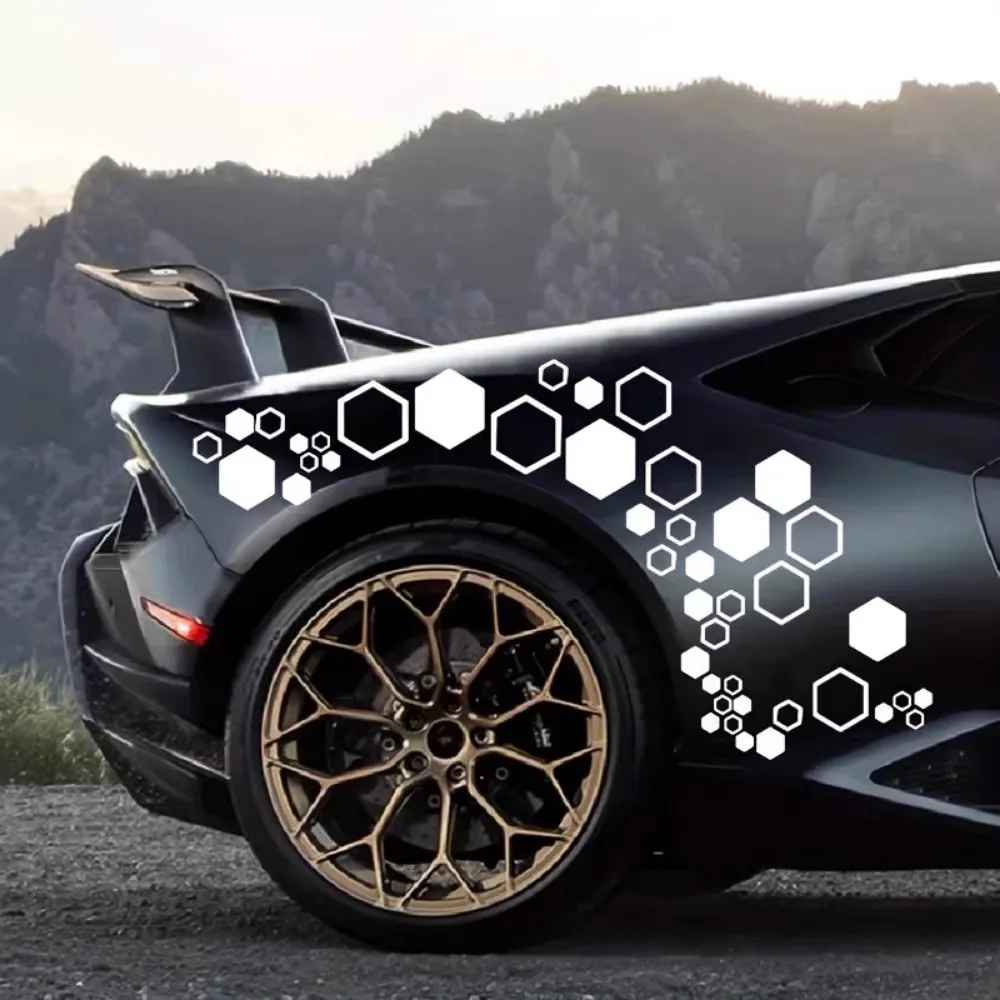 autocollant voiture blanc sur voiture sport
