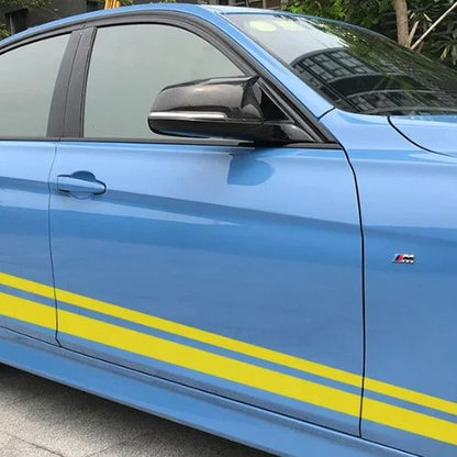 autocollant voiture sportstripe jaune sur fond bleu